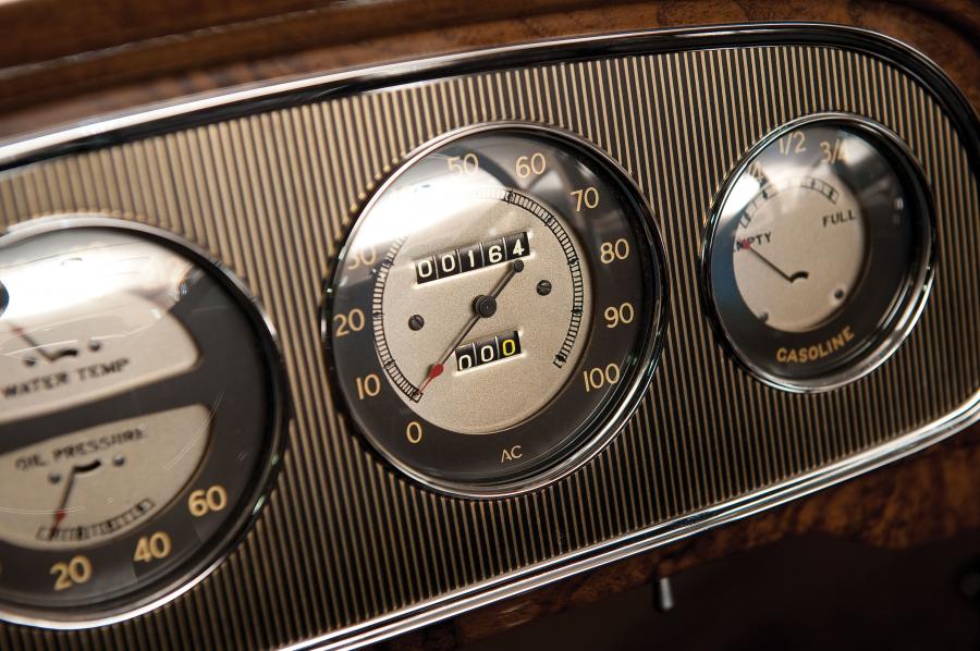  Buick Series 90 Club Sedan 1934 года  (фото 10 из 24)